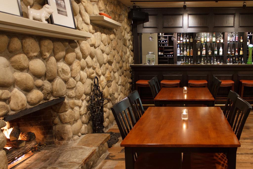 The Bulldog Hotel Silver Star Bagian luar foto