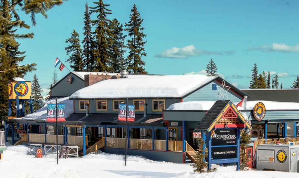 The Bulldog Hotel Silver Star Bagian luar foto