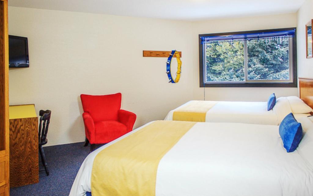 The Bulldog Hotel Silver Star Bagian luar foto