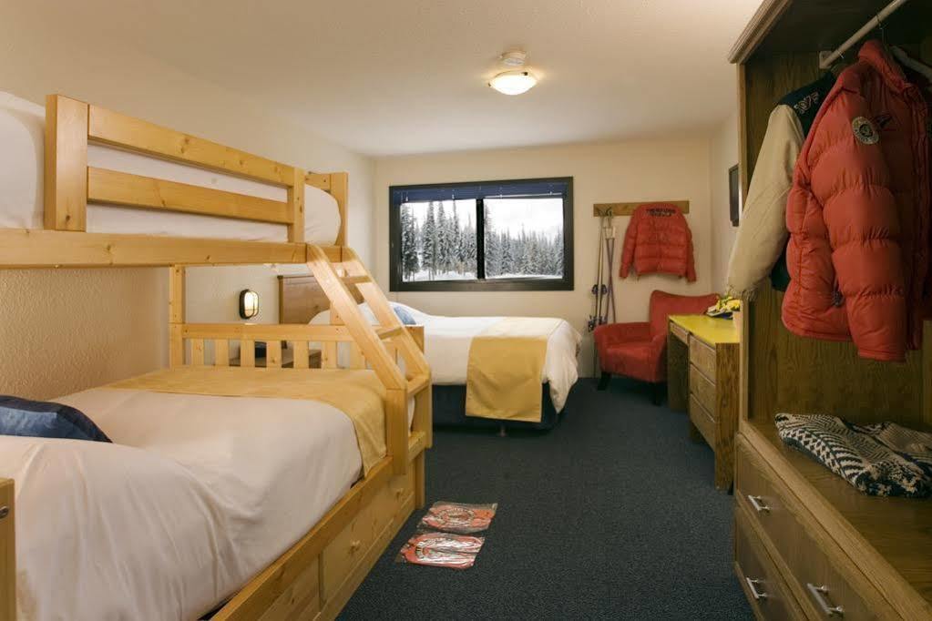 The Bulldog Hotel Silver Star Bagian luar foto